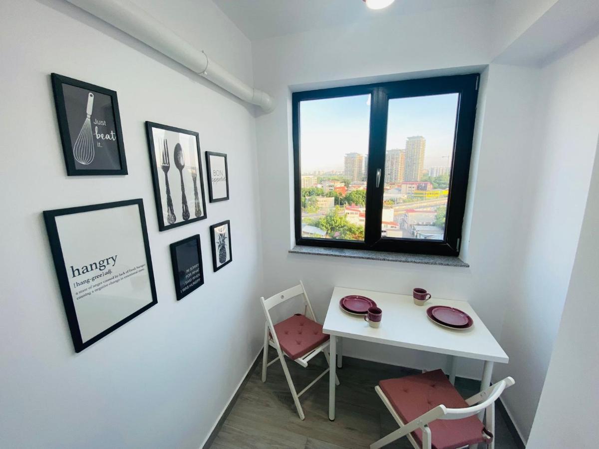 Soho Apartment - City View With Rooftop Garden Бухарест Экстерьер фото